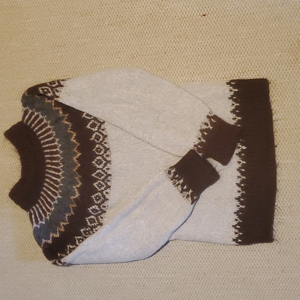 Llama wool sweater